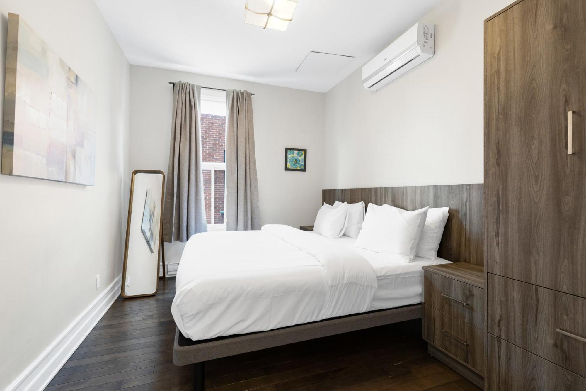 The Parc Mile End Apartment