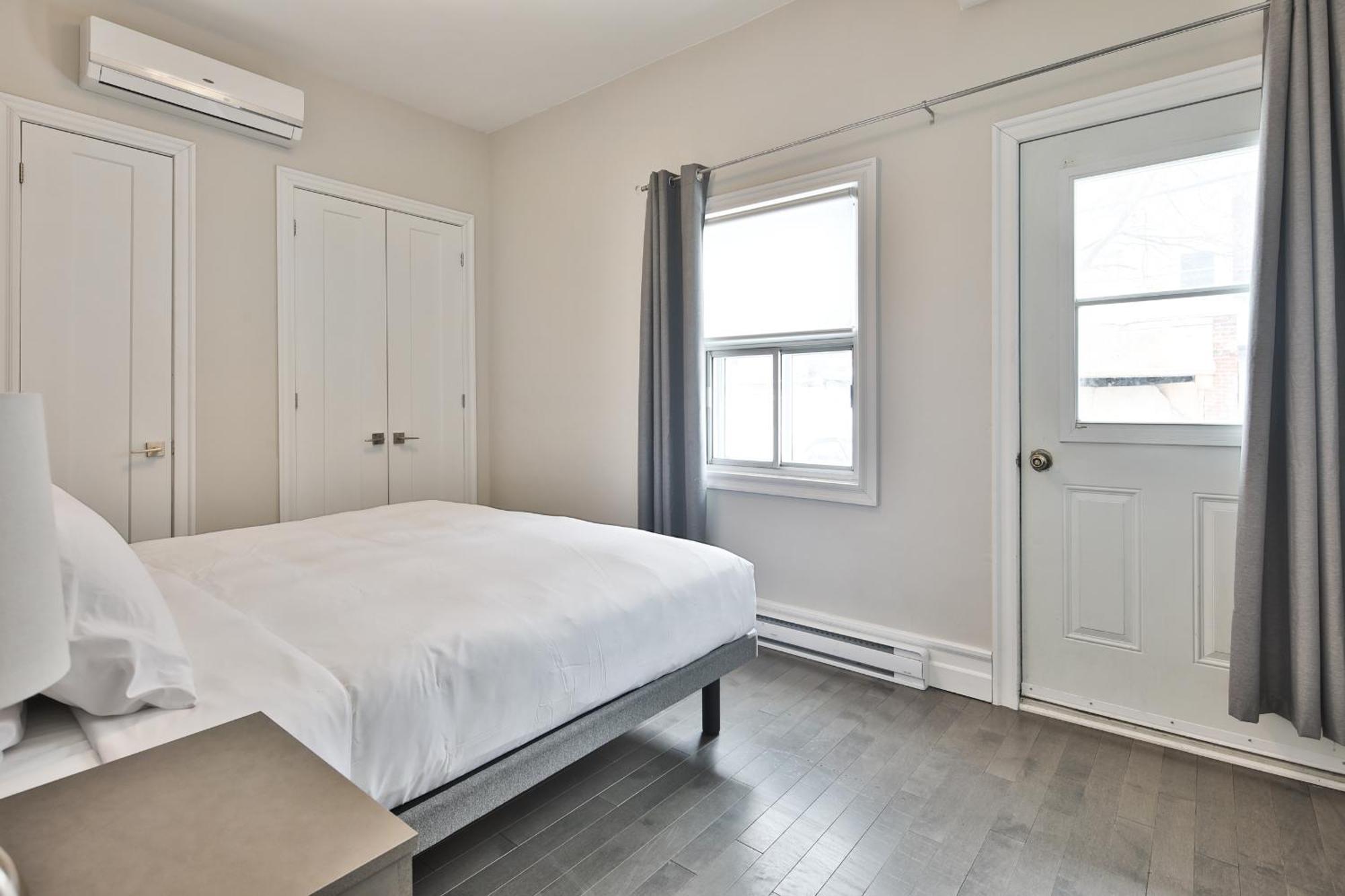 Prime Residence- Mile End Montreal